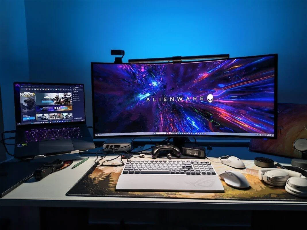 Alienware 39 5K (AW3926QW) Review: 5K OLED at a Rare Price 2 Curve and Immersion