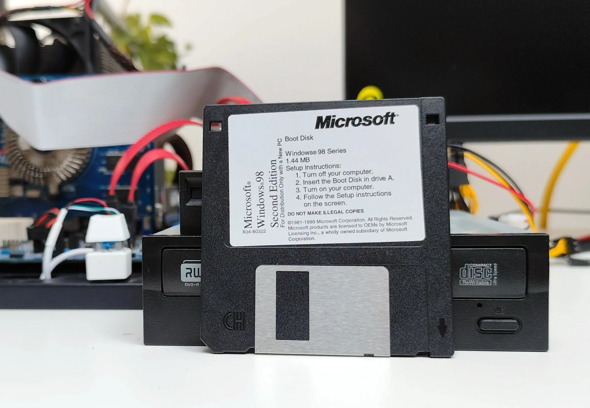 Do Gaming PCs Have a Disc Drive? 2 When You'd Actually Still Want One